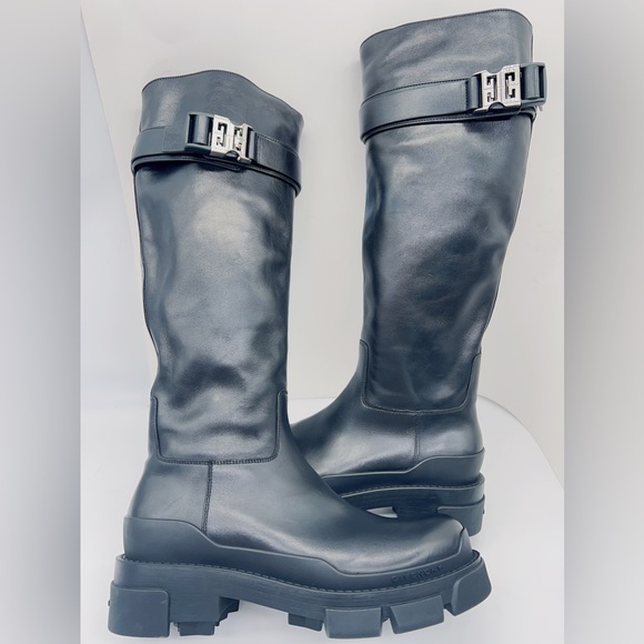 Givenchy Terra Black smooth calfskin boots - Picture 3 of 16